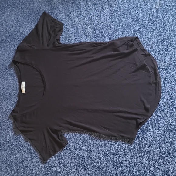 Black t shirt - Picture 1 of 4
